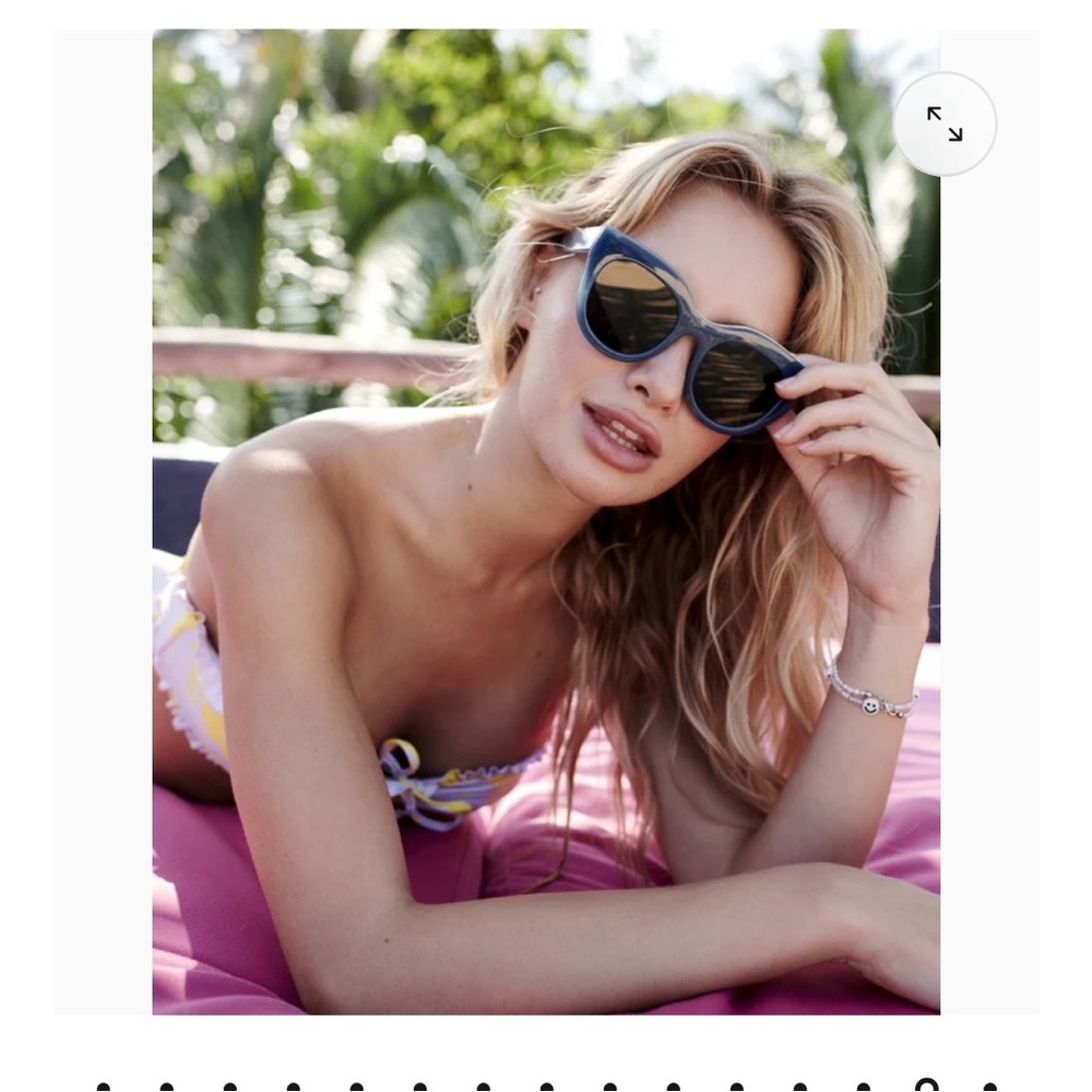 Elegant Black Sunglasses for Women
